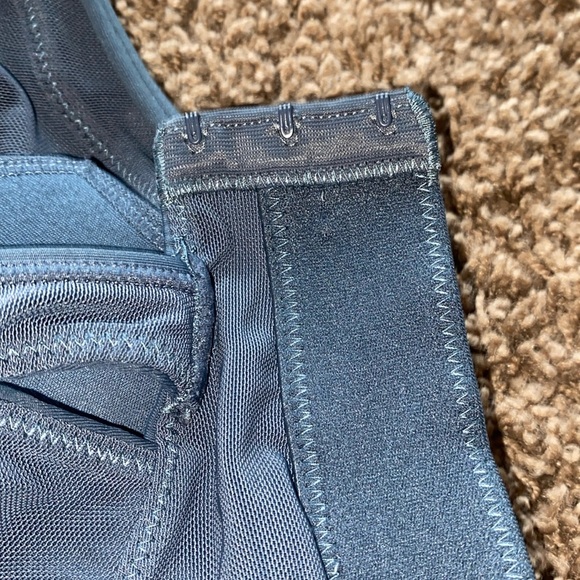 Yvette Power Crossback Sports Bra - Picture 8 of 11